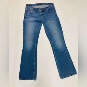 Size 9 Levi’s too superlow 524 jeans- straight leg boot cut blue denim